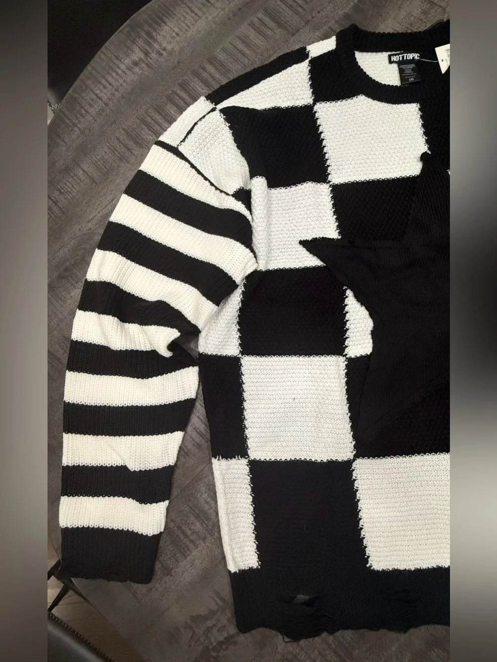Hot Topic Black and White Checkerboard Star Crewneck Sweater - Picture 3 of 6